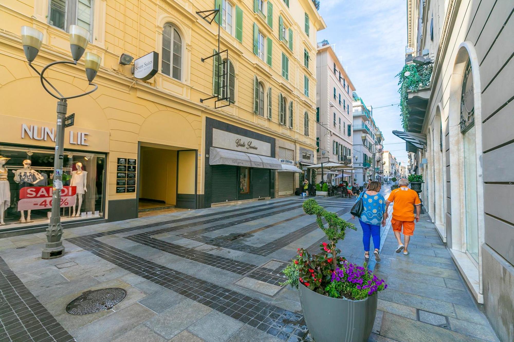 Seven Suites Apartments - Via Matteotti 178 Sanremo Exteriör bild