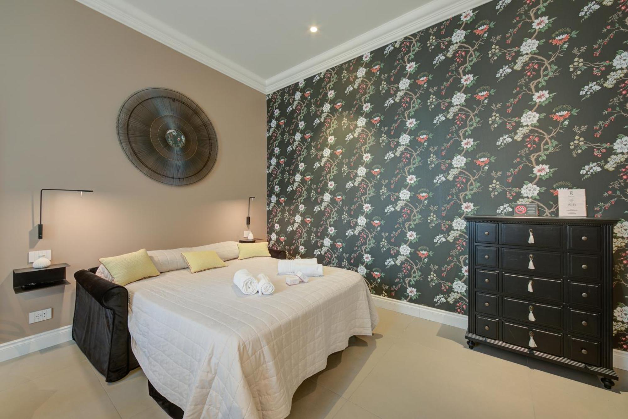 Seven Suites Apartments - Via Matteotti 178 Sanremo Exteriör bild